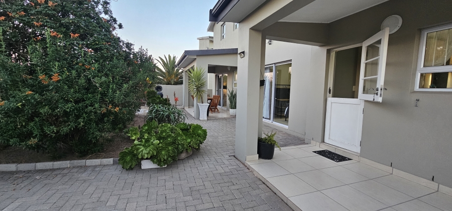 3 Bedroom Property for Sale in Sunset Estate Western Cape